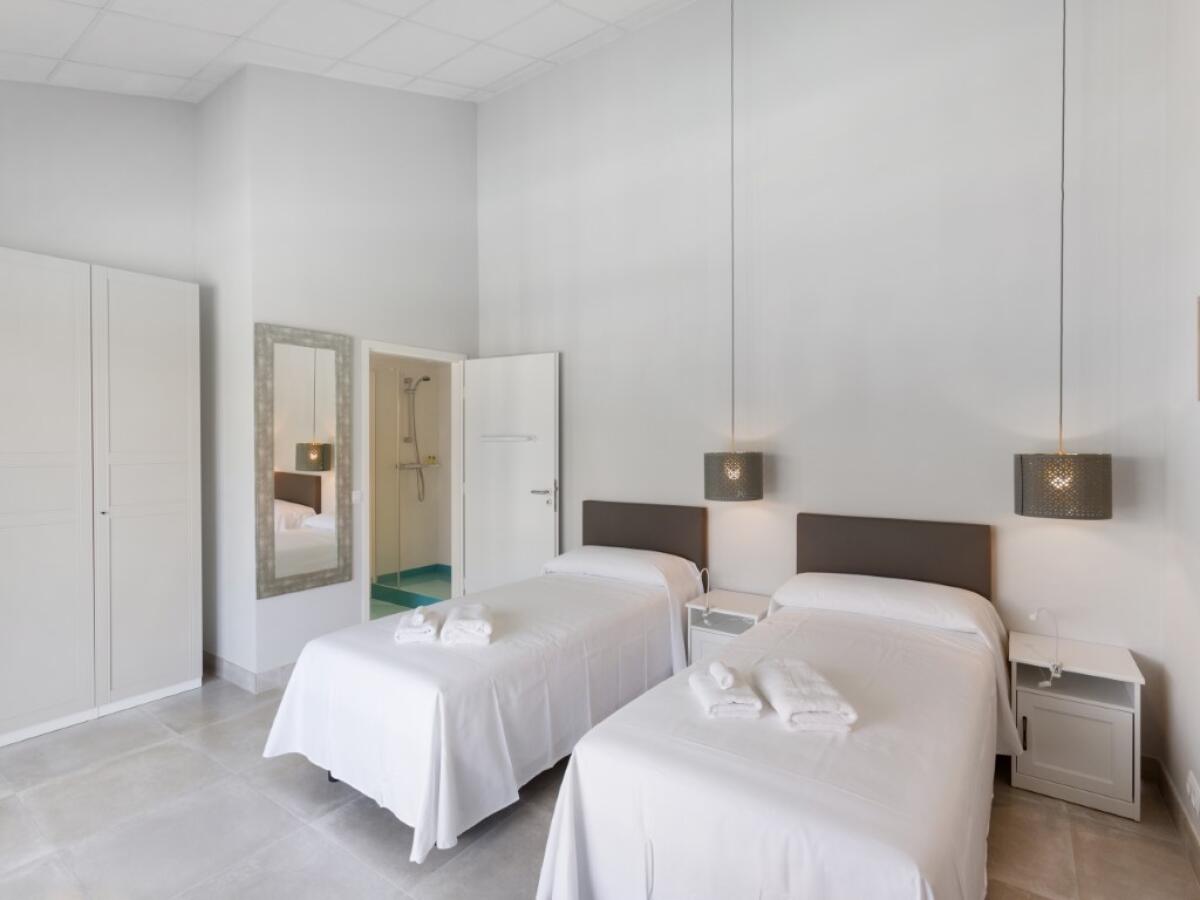Commercial 16 Bedrooms for sale in Javea