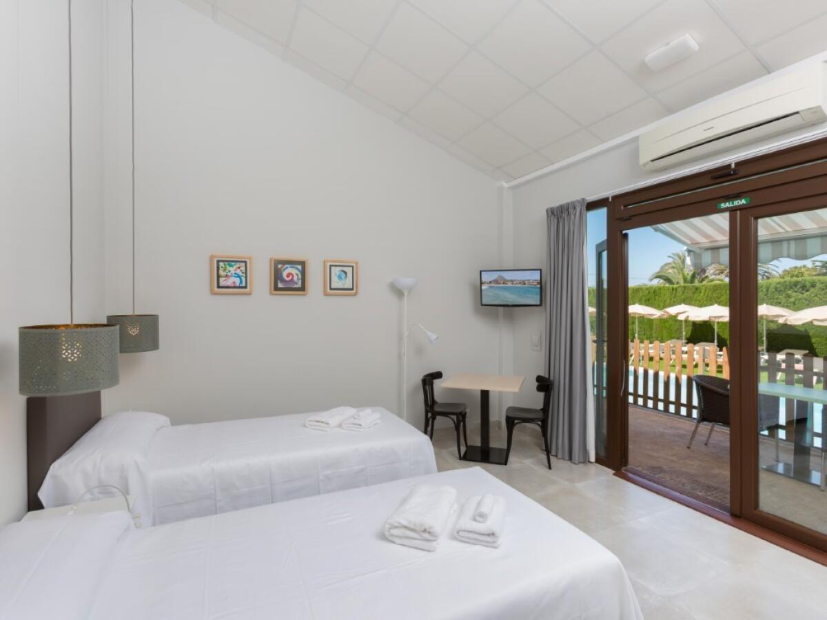 Commercial 16 Bedrooms for sale in Javea