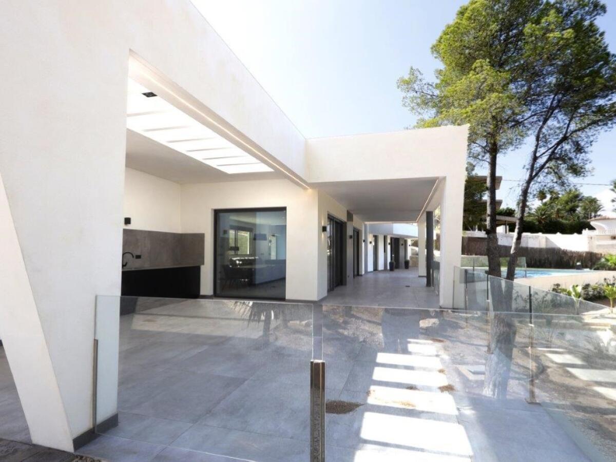 Villa 4 Bedrooms for sale in Altea