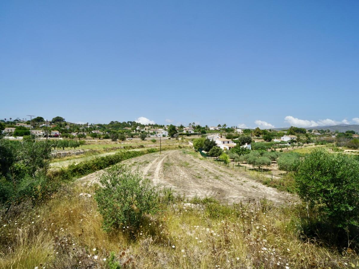 Plot for sale in Benissa
