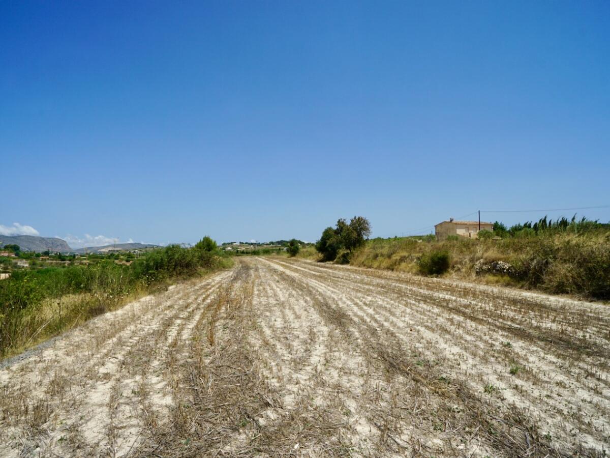 Plot for sale in Benissa