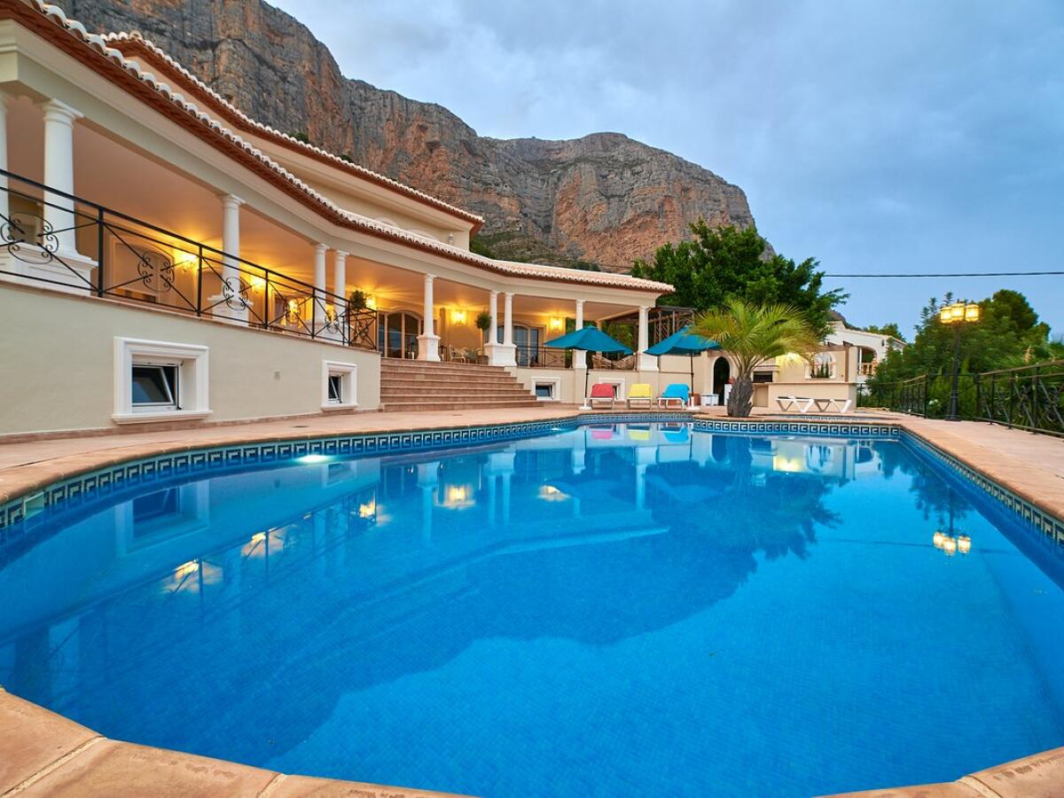 Villa 7 Bedrooms for sale in Javea