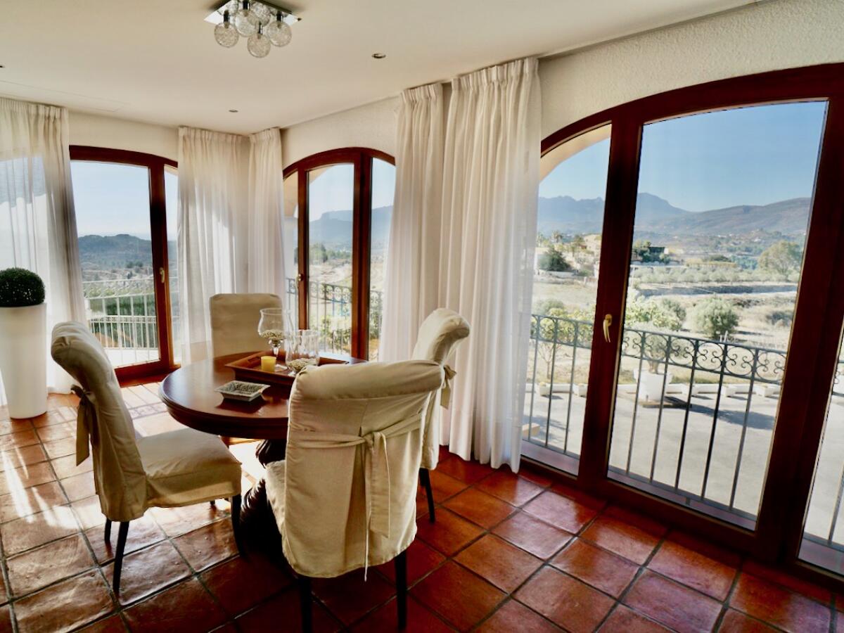 Finca 5 Bedrooms for sale in Benissa