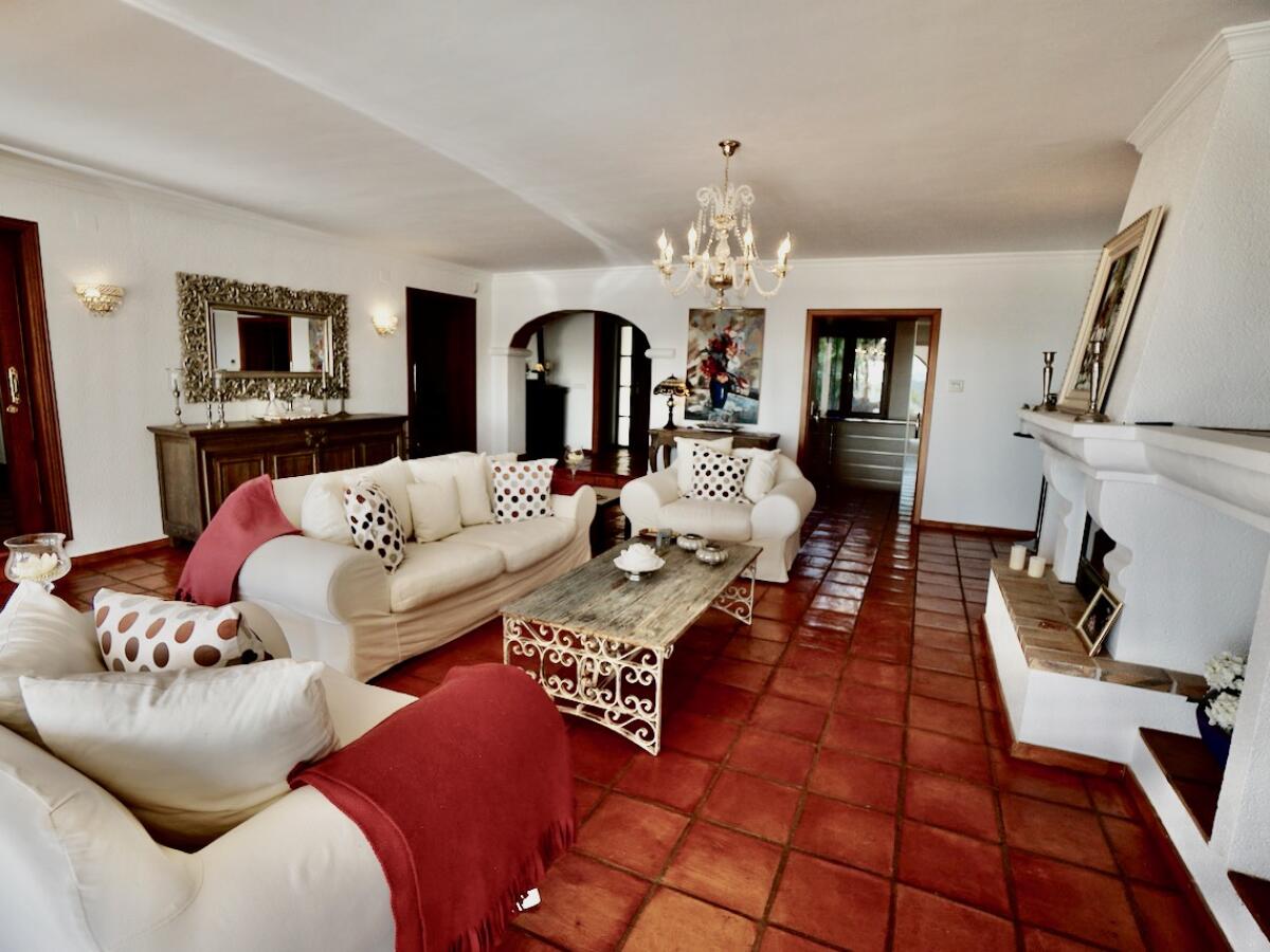 Finca 5 Bedrooms for sale in Benissa