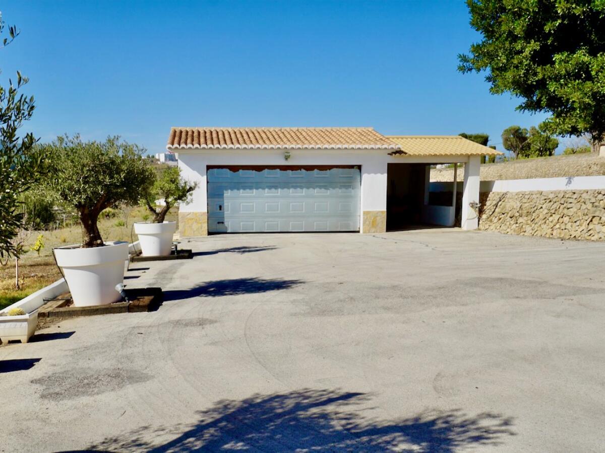 Finca 5 Bedrooms for sale in Benissa
