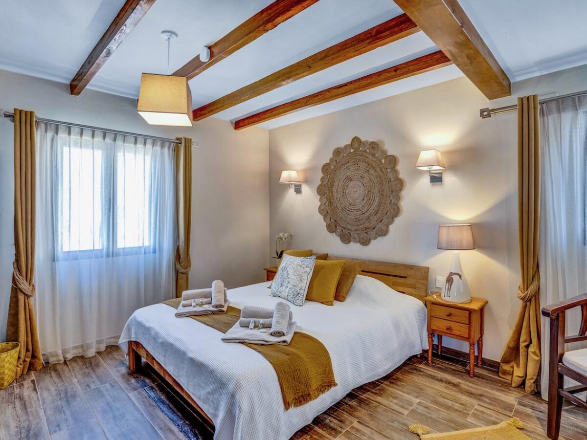 Finca 7 Bedrooms for sale in Benissa Partida Llenes
