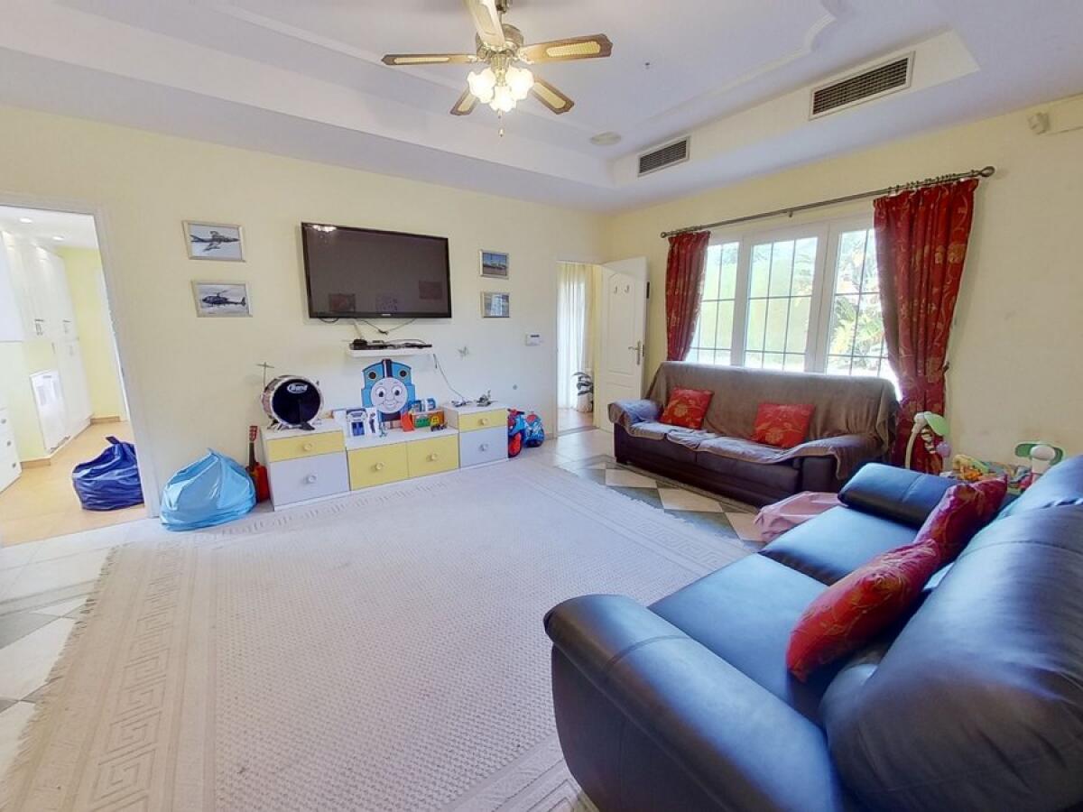 Villa 7 Bedrooms for sale in Javea