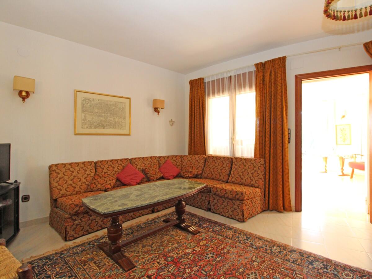 Villa 8 Bedrooms for sale in Moraira Benimeit