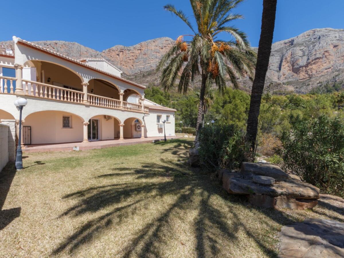 Villa 4 Bedrooms for sale in Javea Montgó